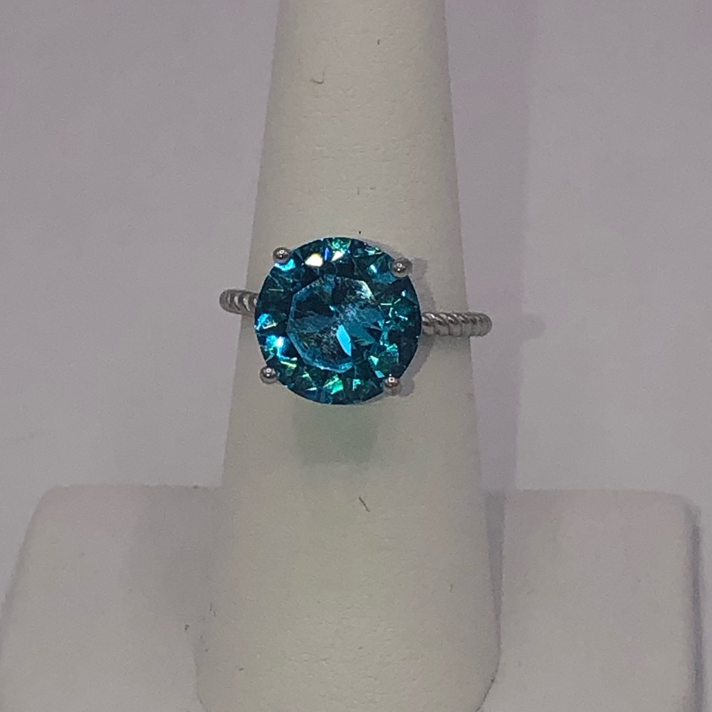 4ct Blue Apatite Ring - Picture 5 of 15